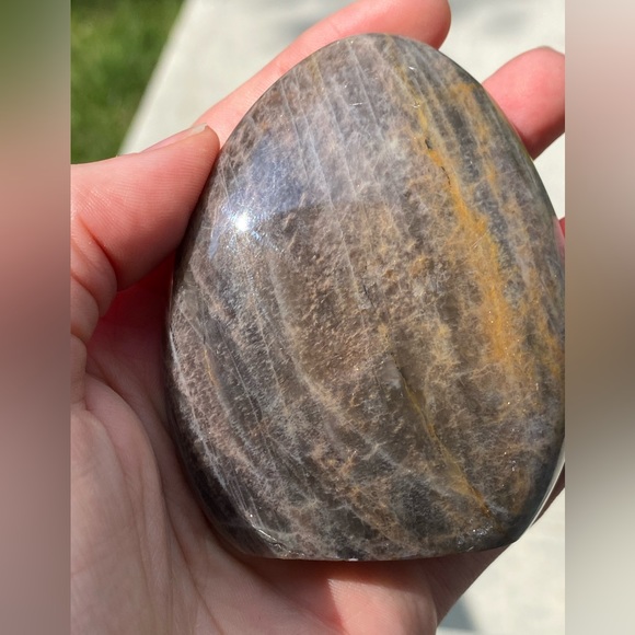 Black moonstone freeform crystal - Picture 5 of 5